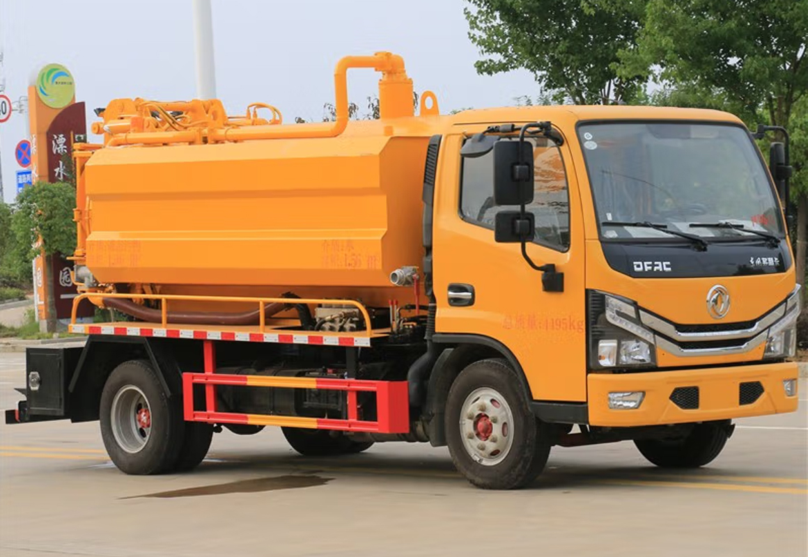 污水真空吸污车